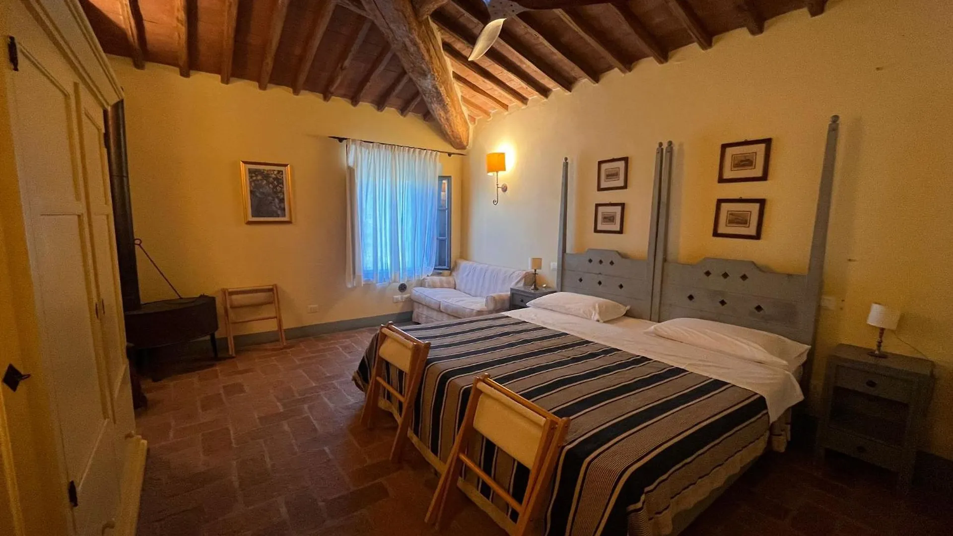 Farm stay Podere Spedalone Villa Castelmuzio